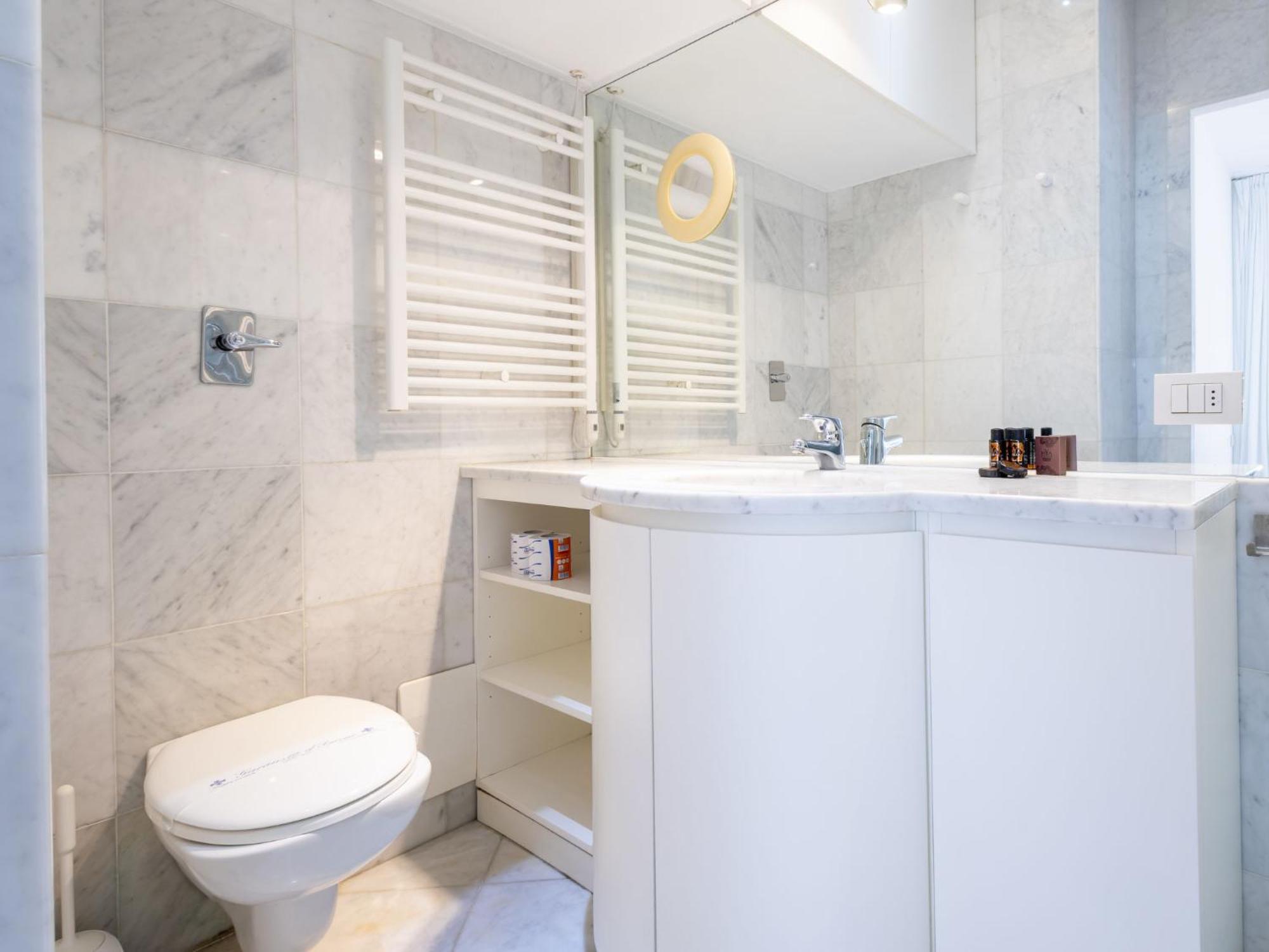 Sant' Andrea Fashion By Interhome * Milano